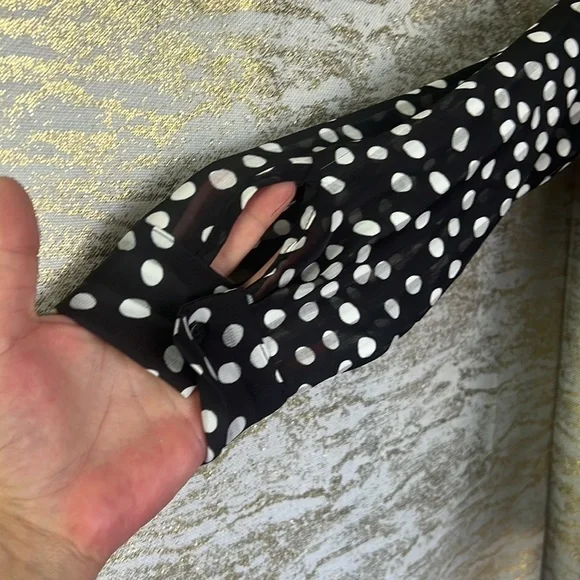 Zara Womenβs Accordion Pleat Mock Neck Bow Tie Blouse Size XS - Picture 7 of 17